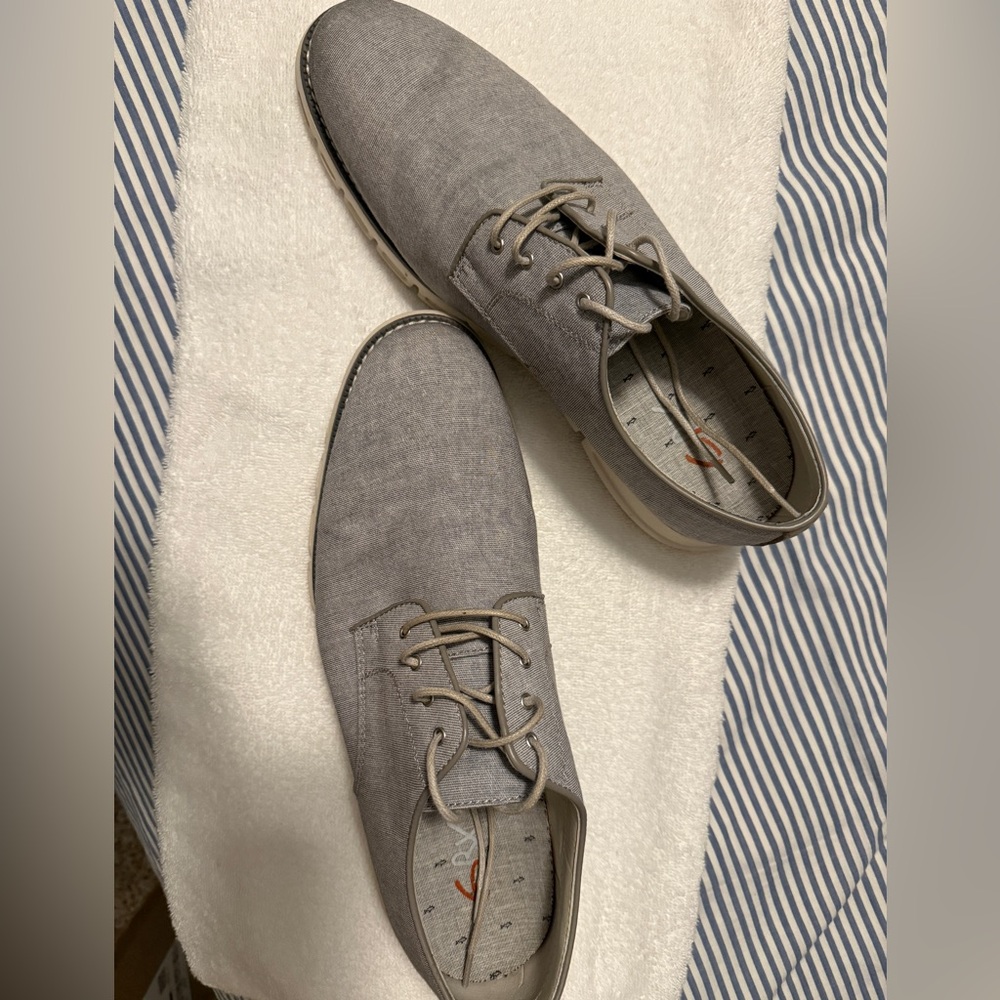 GBX Men's Gray Oxford Shoes